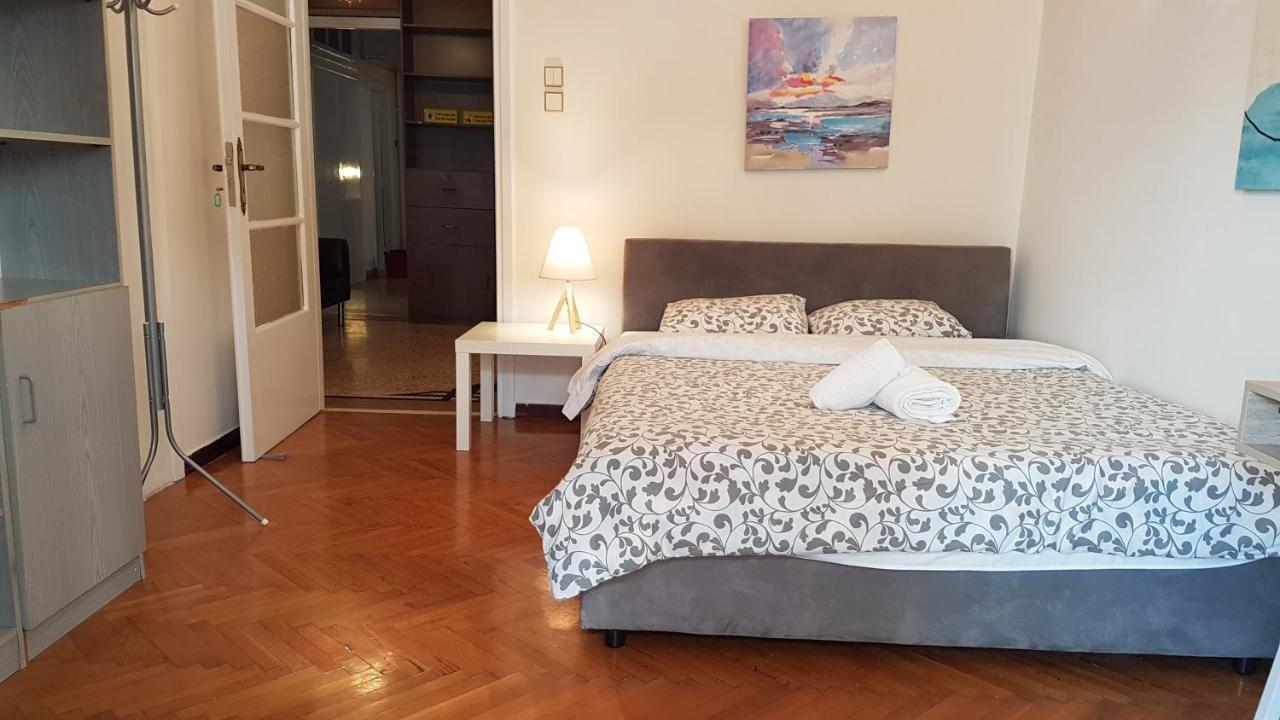 Teal Apartment - Athens Center, 4 Bd, 2 Bath Atenas Exterior foto