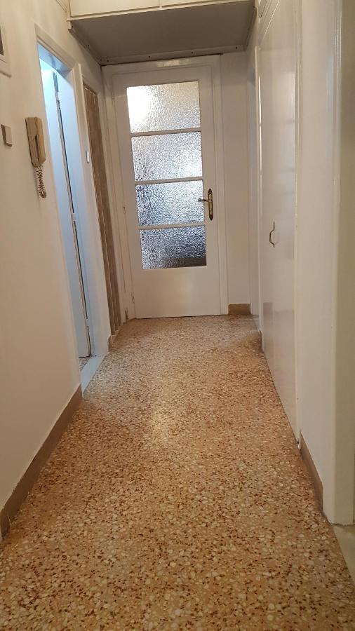 Teal Apartment - Athens Center, 4 Bd, 2 Bath Atenas Exterior foto